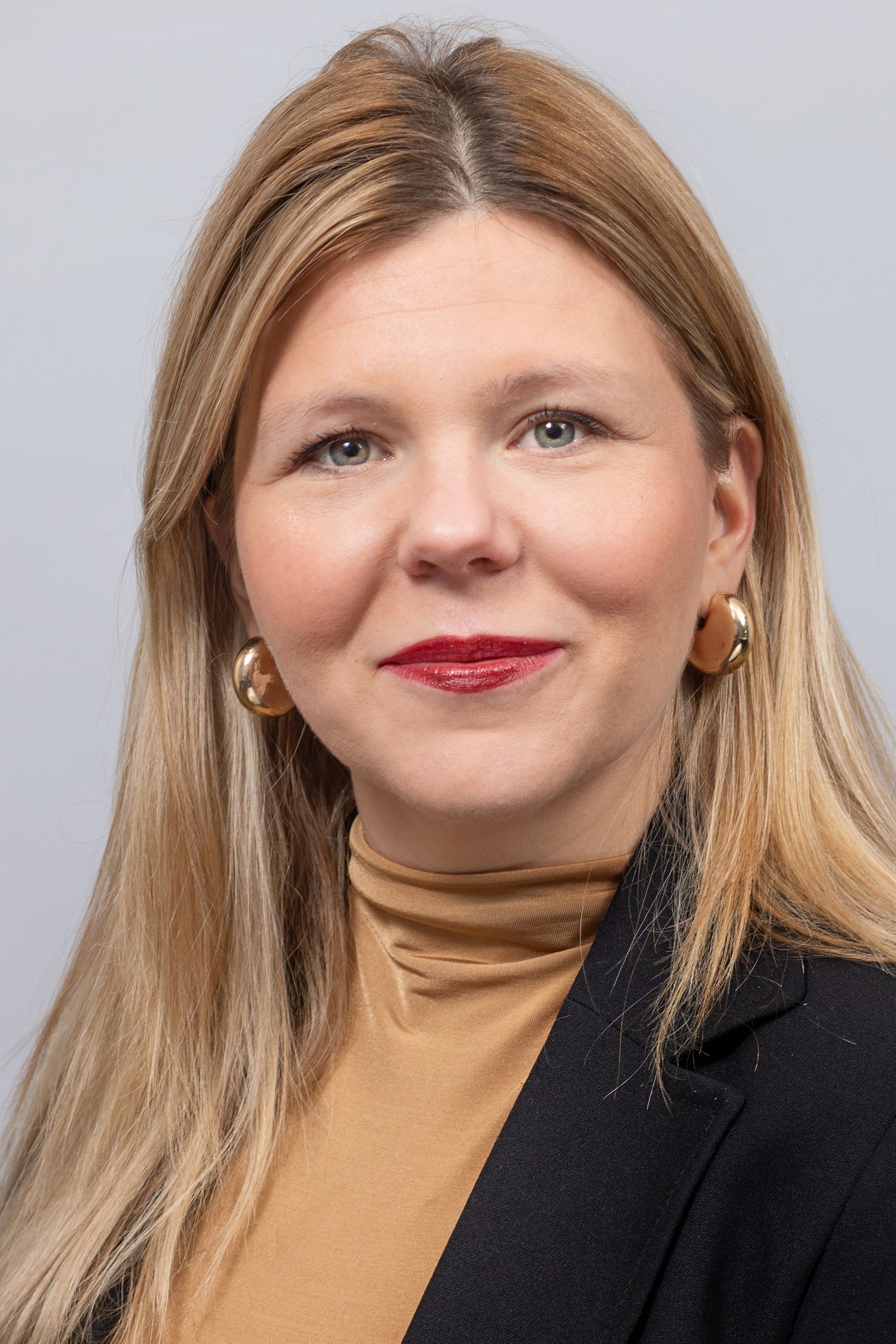 Helena Gilbert<br />
Ausbildungsleiterin, Ökonomin und Stellvertretende Leiterin Bischöfliches Priesterseminar Mainz<br />
